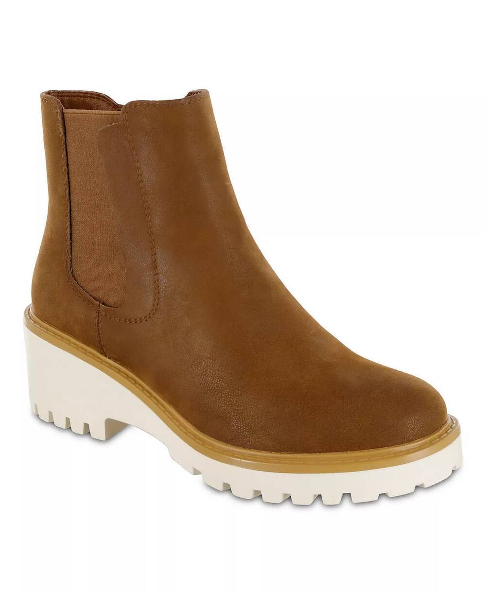 NEW MIA SHOES women's ezri chelsea booties in brown